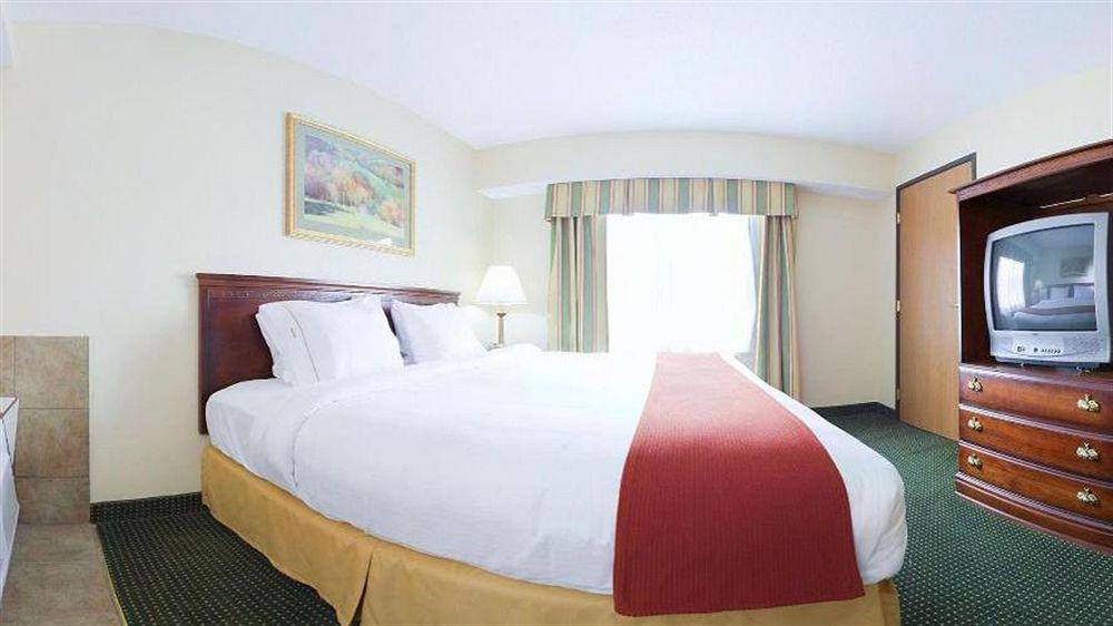 Holiday Inn Express Mount Pleasant- Scottdale By Ihg Ngoại thất bức ảnh