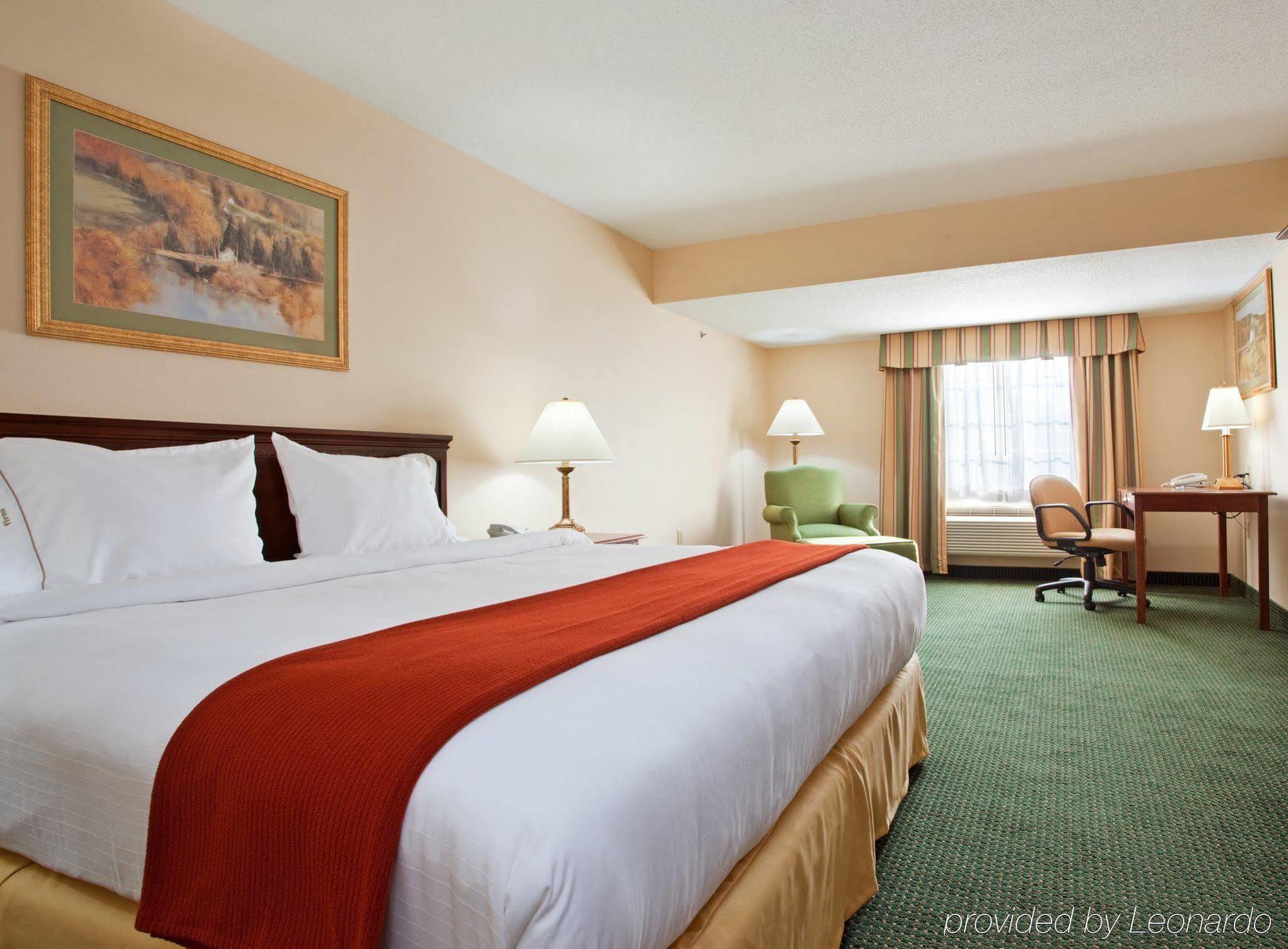 Holiday Inn Express Mount Pleasant- Scottdale By Ihg Ngoại thất bức ảnh