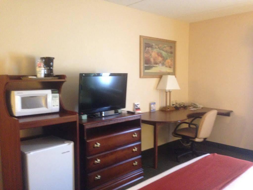Holiday Inn Express Mount Pleasant- Scottdale By Ihg Ngoại thất bức ảnh